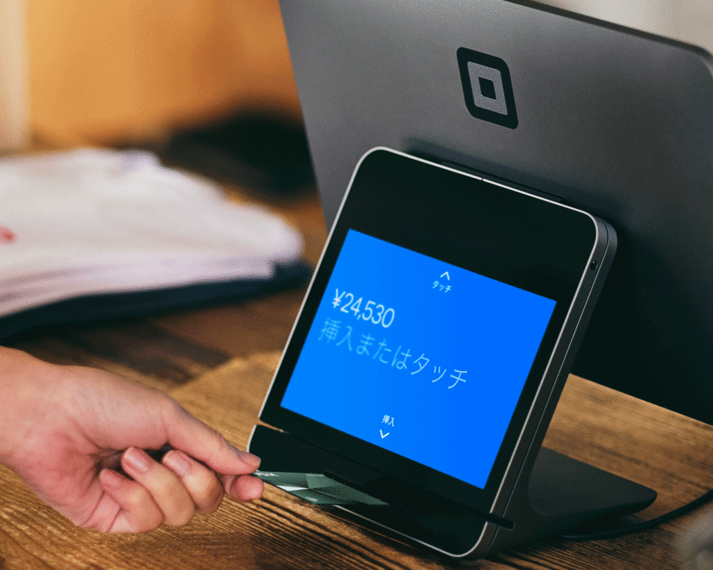 Square Register(スクエアレジスター)を使用したカード決済のイメージ